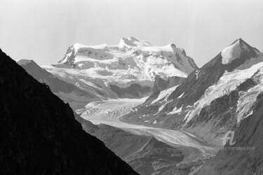 Fotografie getiteld "Grand Combin - Alps…" door Scott Gregory Banner, Origineel Kunstwerk, Film fotografie