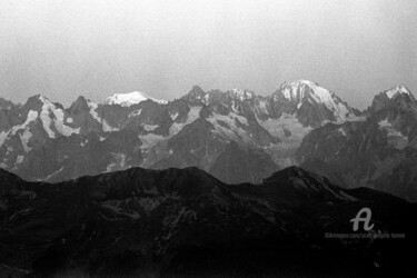 Fotografía titulada "Mont Blanc and surr…" por Scott Gregory Banner, Obra de arte original, Fotografía analógica