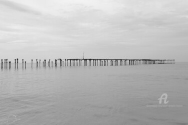 Fotografía titulada "Jetty ruins - Allep…" por Scott Gregory Banner, Obra de arte original, Fotografía digital