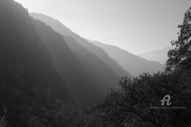 Фотография под названием "Mountain valley - L…" - Scott Gregory Banner, Подлинное произведение искусства, Цифровая фотография