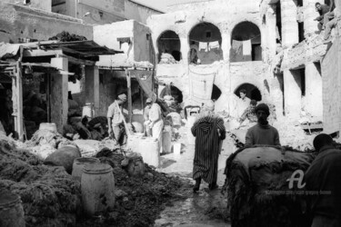 Fotografía titulada "Tannery workers - F…" por Scott Gregory Banner, Obra de arte original, Fotografía analógica