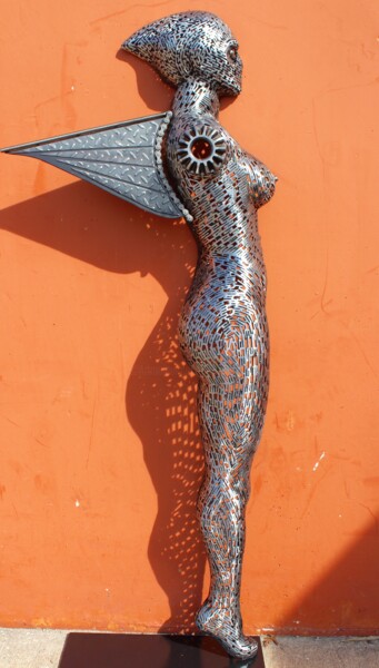 Sculptuur getiteld "The angel of techno…" door Scott Wilkes, Origineel Kunstwerk, Metalen