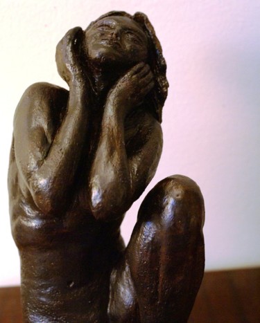 Скульптура под названием "Espoir" - Reno Sculpteur, Подлинное произведение искусства, Смола