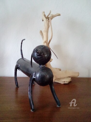 Sculpture titled "chien extincteur" by Az, Original Artwork, Metals