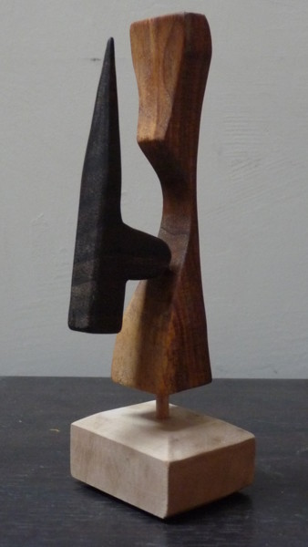Sculpture titled "gardien de l’île" by Sebastien Riga, Original Artwork, Wood