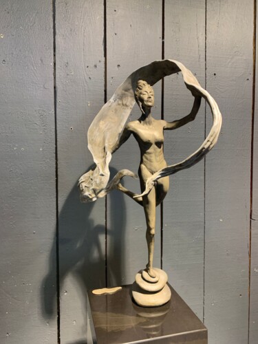 Skulptur mit dem Titel "Balance" von Seda Eyuboglu, Original-Kunstwerk, Bronze