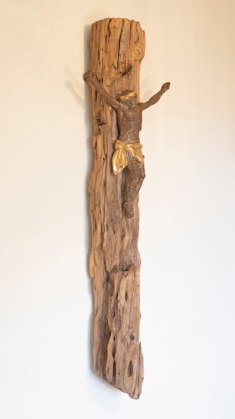 Scultura intitolato "Jesus and old pine…" da Jozef Sedmak, Opera d'arte originale, Legno