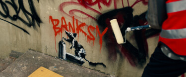 Dwie prace Banksy'ego zostały przerobione, jedna bez zgody artysty.