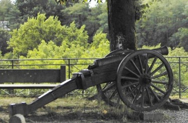 Photographie intitulée "Canon sur les rempa…" par Jean-Claude Selles Brotons, Œuvre d'art originale