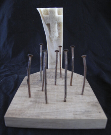 Скульптура под названием "Adoration" - Serendipity Liche, Подлинное произведение искусства, кость