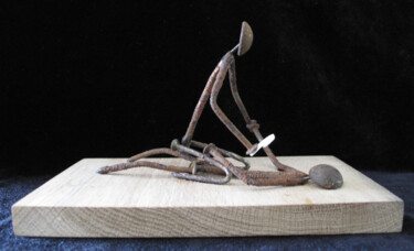 Sculpture titled "Writing Love" by Serendipity Liche, Original Artwork, Wire