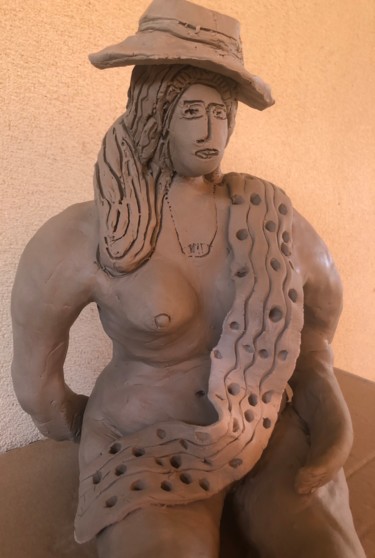 Sculpture titled "La femme au chapeau" by Serge Berry, Original Artwork, Clay