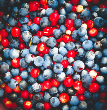Fotografía titulada "Berries" por Sergejs Garijs, Obra de arte original, Fotografía digital