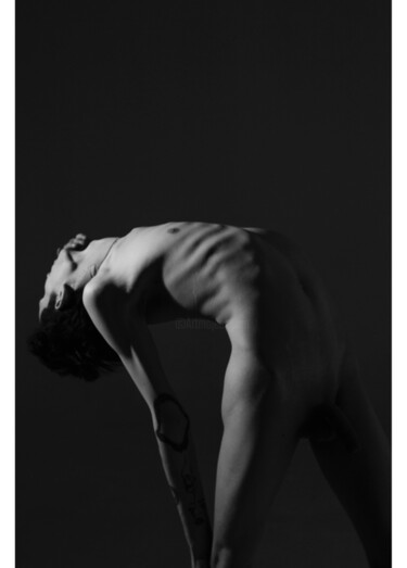 Photographie intitulée "(three posters) nud…" par Sergey Litvinov, Œuvre d'art originale, Photographie numérique