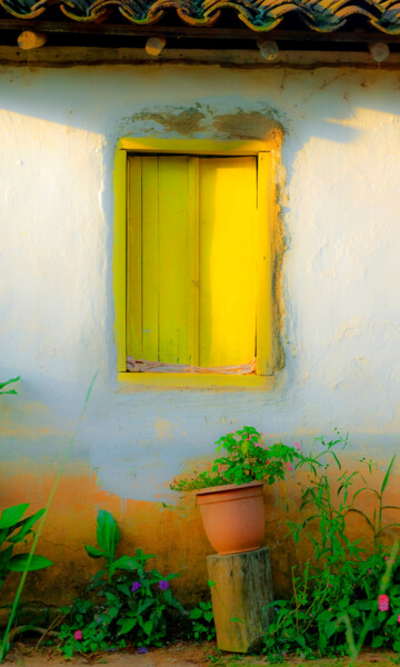 Photographie intitulée "Yellow window" par Sergio Assis, Œuvre d'art originale, Photographie non manipulée