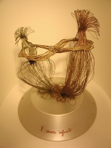Escultura intitulada "L'AMORE INFINITO" por Sergio Monterosso, Obras de arte originais