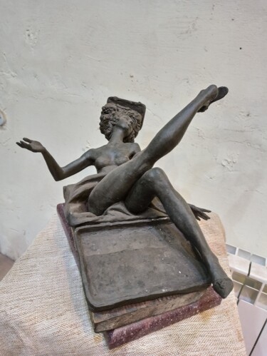 Sculptuur getiteld "Pandora's box" door Serhii Brylov, Origineel Kunstwerk, Klei