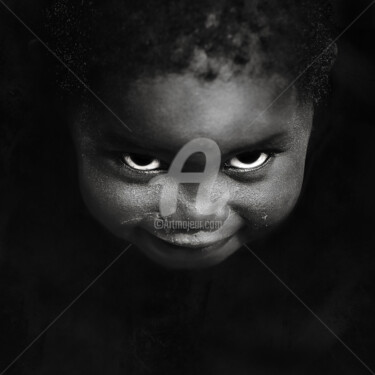 Photography titled "dans-les-yeux" by Servanep, Original Artwork