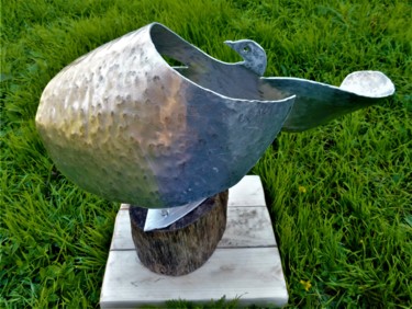 Skulptur mit dem Titel "OISEAU TRIOMPHANT" von Servin, Original-Kunstwerk, Aluminium