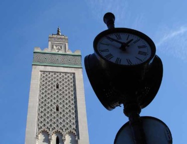 Photographie intitulée "mosquée et horloge…" par Sève, Œuvre d'art originale