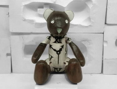 Sculptuur getiteld "HandBear : HB-A000S…" door Seven E, Origineel Kunstwerk, Plastic