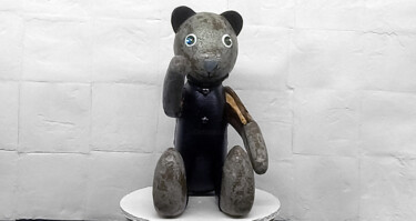Skulptur mit dem Titel "Vintage bear doll :…" von Seven E, Original-Kunstwerk, Kunststoff