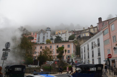 Photographie intitulée "Sintra sous la brum…" par Johnny Rinkel, Œuvre d'art originale, Photographie numérique