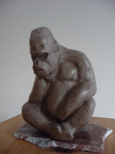 Sculpture titled "king-kong" by Sev, Original Artwork, Plaster