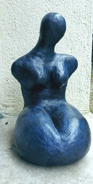 Sculpture titled "PENSIVE ( Hommage à…" by Severine Soulas, Original Artwork, Clay