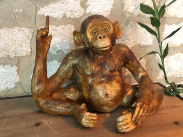 Sculpture intitulée "Le singe qui montre…" par Seys Sculpture, Œuvre d'art originale, Terre cuite