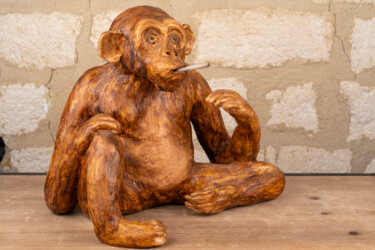 Sculptuur getiteld "Le singe qui fume" door Seys Sculpture, Origineel Kunstwerk, Terra cotta