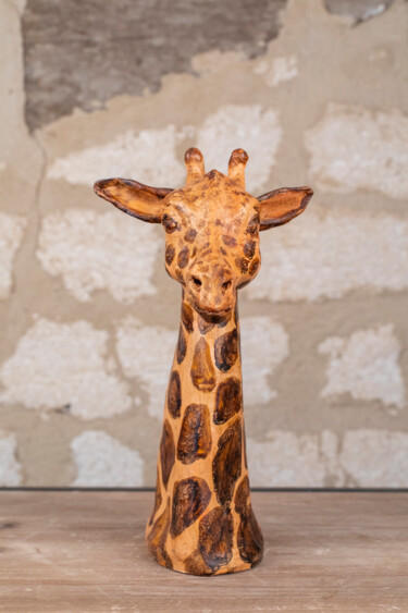 Sculpture intitulée "Girafe" par Seys Sculpture, Œuvre d'art originale, Terre cuite