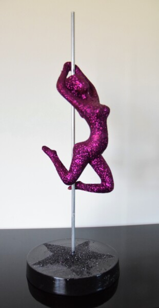 Sculpture titled "Juliette" by Shagmac, Original Artwork, Resin