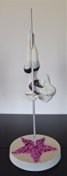 Sculpture intitulée "Sarra" par Shagmac, Œuvre d'art originale, Résine