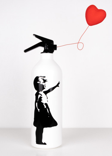 HopeFireGirl Escultura intitulada "HopeFireGirl" por Shake, Obras de arte originais, Tinta spray