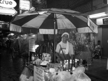 Photographie intitulée "Marchand ambulant s…" par Etan S, Œuvre d'art originale