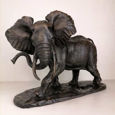 Sculpture titled "Слон" by Andrei Ipatov, Original Artwork, Bronze