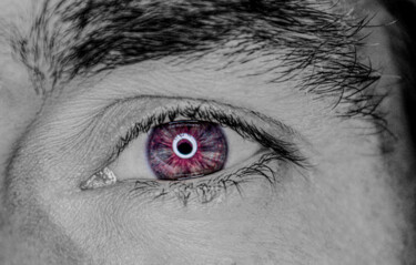 「Purple eye  (Macro)」というタイトルの写真撮影 Shiro Lilium Artによって, オリジナルのアートワーク, デジタル