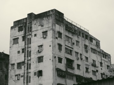 Photography titled "An old building" by Duc Thanh (Shu'S), Original Artwork, Analog photography