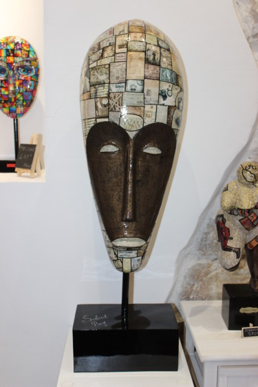 Sculpture titled "masque" by Siberil Rey, Original Artwork, Collages