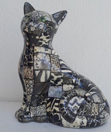 Sculpture titled "Chat N&B" by Siberil Rey, Original Artwork, Collages