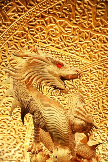 Printmaking titled "The Golden Dragon" by Siegfried Säuberlich, Original Artwork, Engraving Mounted on Wood Panel