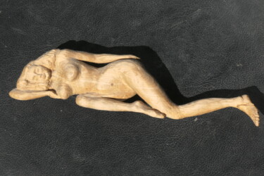 Sculpture intitulée "Sleeping Woman - fr…" par Sieglinde (Siggy) Margarete Schitter, Œuvre d'art originale, Bois