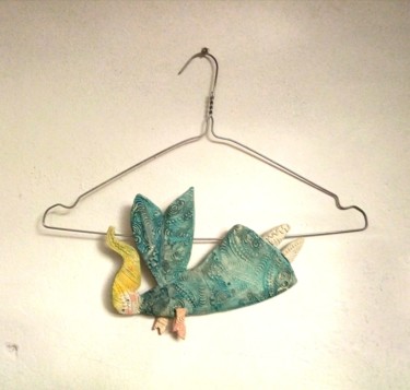 Scultura intitolato "angelo in volo" da Silvia Benfenati, Opera d'arte originale, Ceramica