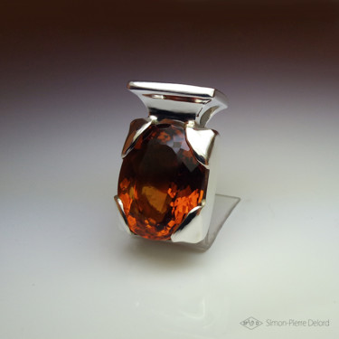 Pendentif "Le Parfum" Sculpture intitulée "Pendentif "Le Parfu…" par Simon-Pierre Delord, Œuvre d'art originale, Métaux