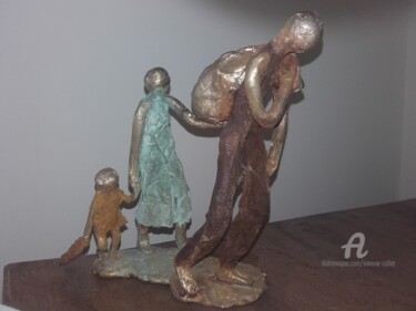 Sculpture titled "migrants bronze" by Simone Collet, Original Artwork, Bronze