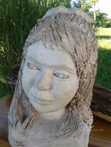 Sculpture titled "buste jeune fille f…" by Simone Collet, Original Artwork, Terra cotta
