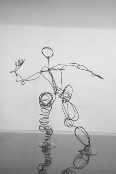 Sculpture titled "Wirey Leg" by Simone, Original Artwork