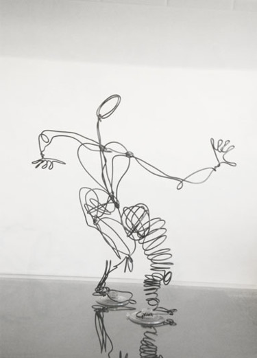 Sculpture titled "Wirey Leg Alternate…" by Simone, Original Artwork