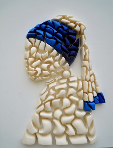 Sculpture titled "Girl with a pearl e…" by Simone Parri, Original Artwork, Plastic Mounted on Other rigid panel